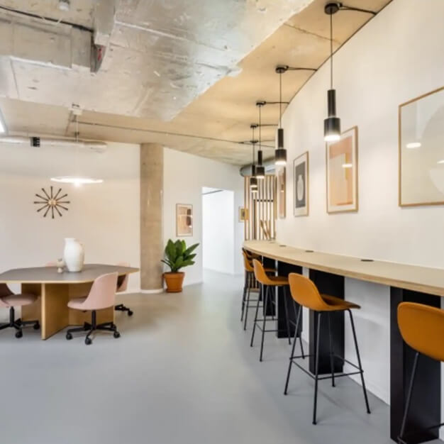 A breakout area in City North Place, Regus, Finsbury Park