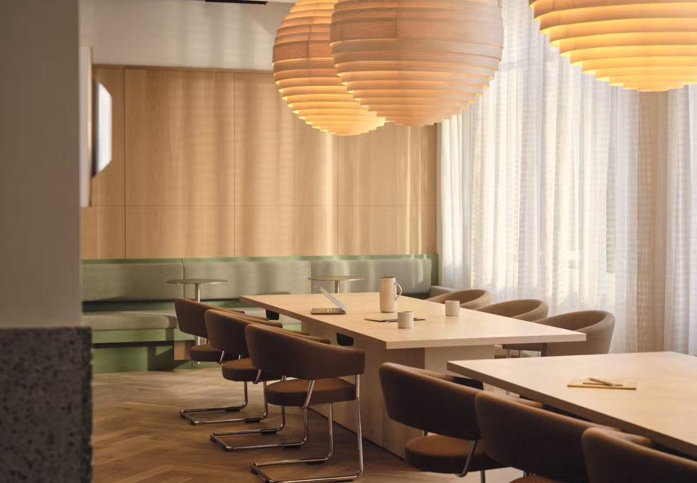Breakout area at Riding House Street, The Office Group Ltd. (FORA) in Fitzrovia