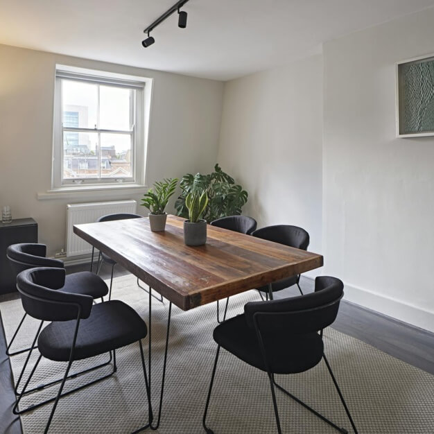 Dedicated breakout space for clients - Newman Street, Kontor in Fitzrovia