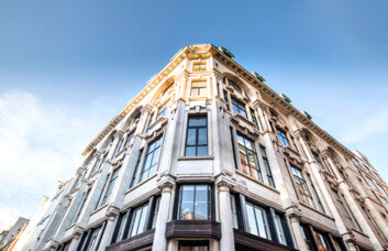 The building at Winsley Street, Regus in Fitzrovia