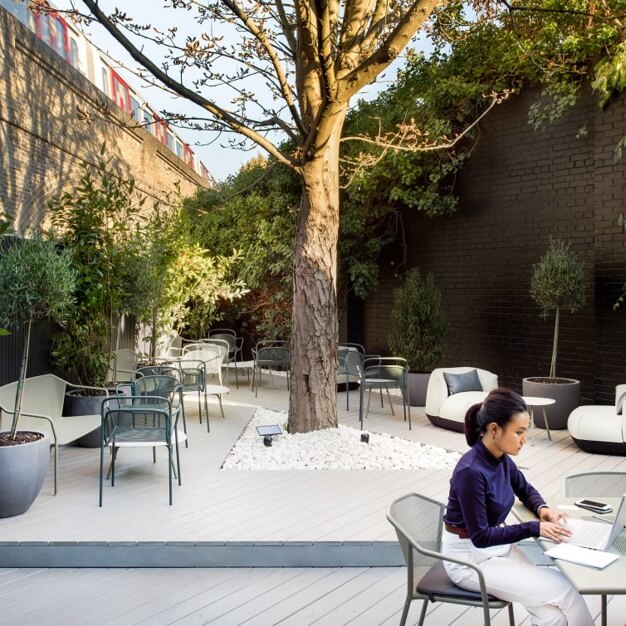 Courtyard at New King's Road, Uncommon in Fulham