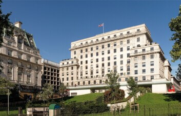 The building at Mayfair Place, Serv Corp, Green Park