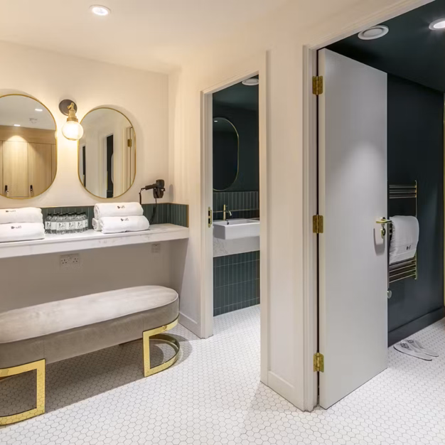 Bathroom facility at King Street, Made (Hammersmith)