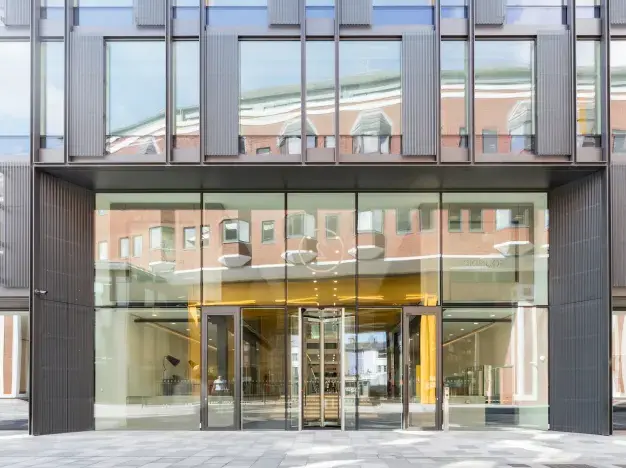 Building pictures of Fulham Palace Road, Regus at Hammersmith