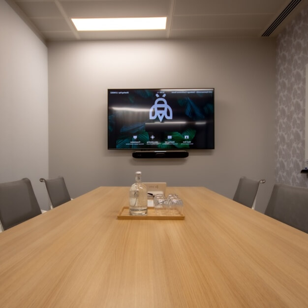 Meeting room - Hammersmith Road, Industrious UK Holdings Ltd in Hammersmith