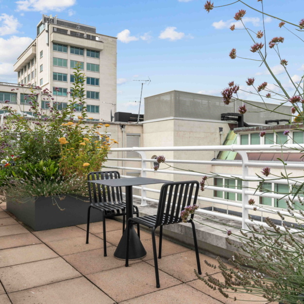 Roof terrace - Glenthorne Road, Romulus Shortlands Limited in Hammersmith