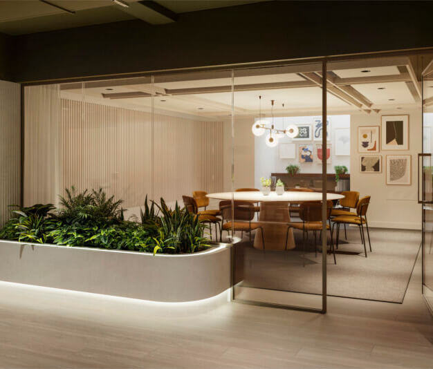 Boardroom at High Holborn, Uncommon in London