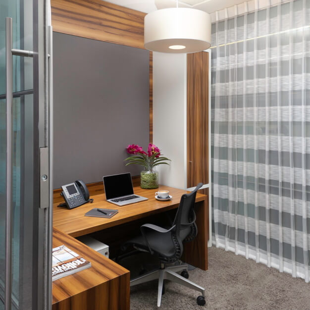 Dedicated workspace in Kensington High Street, London - Ocubis