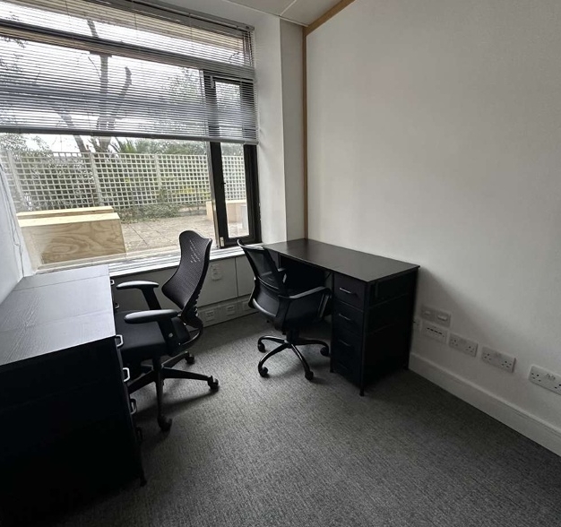 Dedicated workspace in Knightsbridge, Londinium Advisors Ltd, Knightsbridge