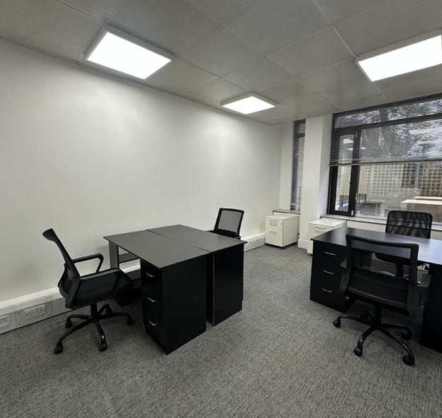 Dedicated workspace on Knightsbridge, Londinium Advisors Ltd in Knightsbridge