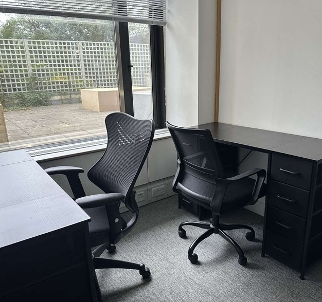 Private workspace, Knightsbridge, Londinium Advisors Ltd