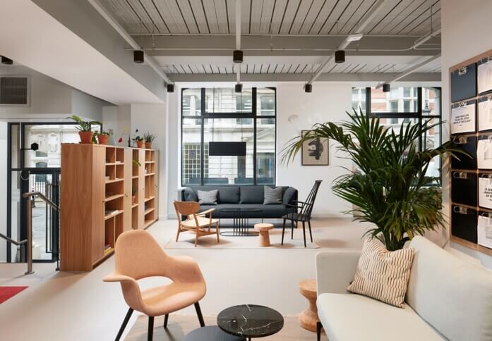 A breakout area in New Broad Street, Regus, Liverpool Street