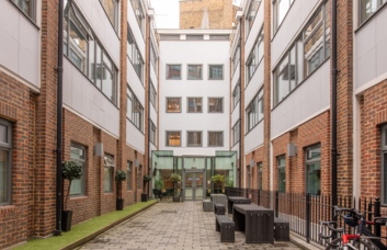 Building pictures of Victoria Avenue, Podium Space Ltd at Liverpool Street