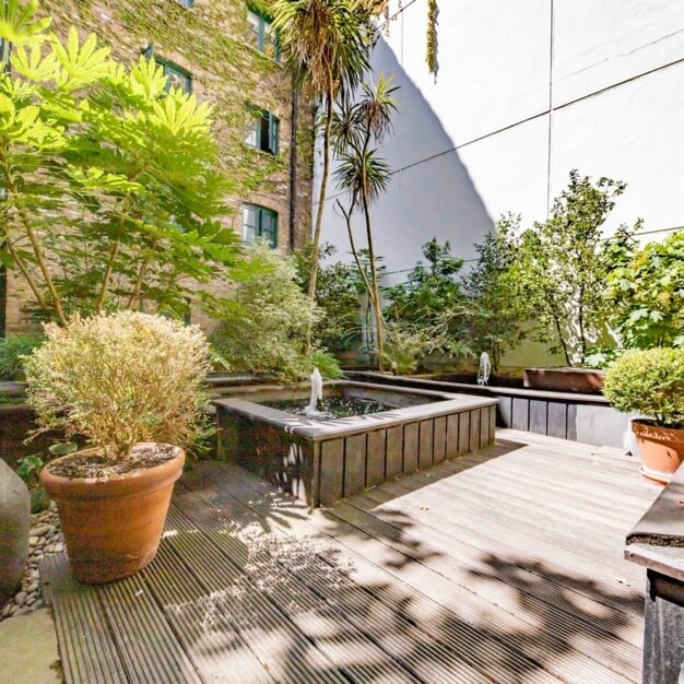 Roof terrace in Mills Street, Workpad Group Ltd, London Bridge