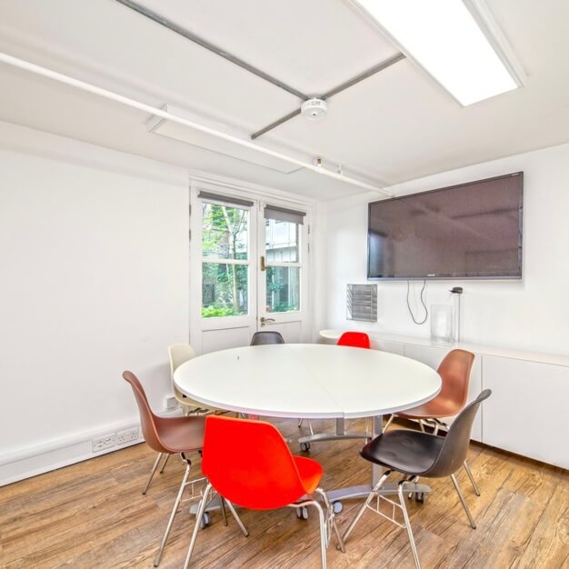 The meeting room at Mills Street, Workpad Group Ltd in London Bridge