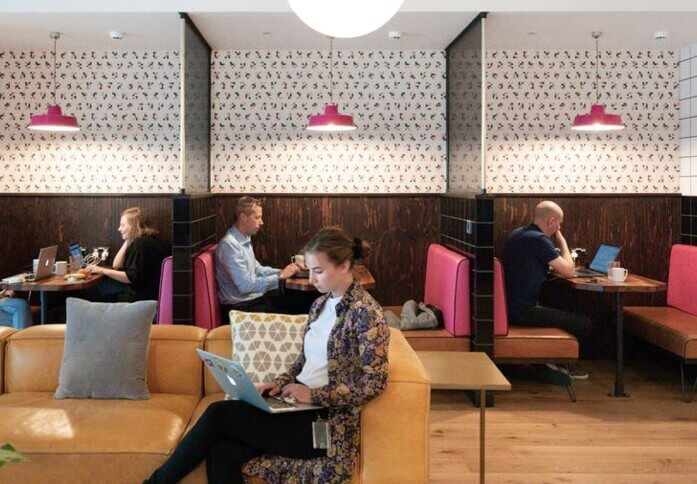 Breakout area at Queen Street, WeWork in Mansion House