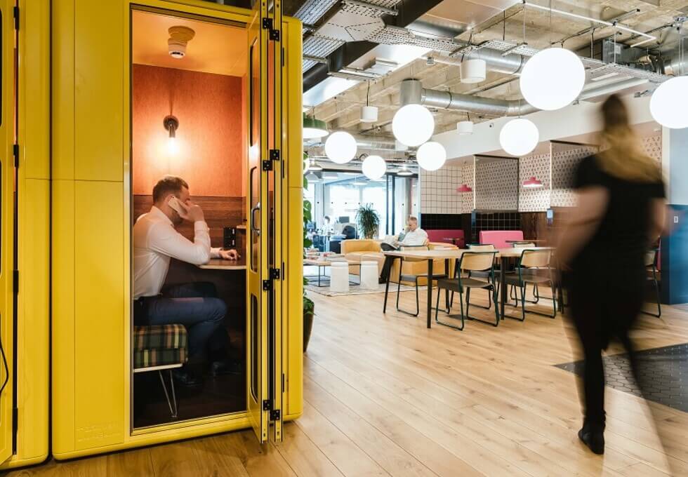 Phone booth in Queen Street, WeWork, Mansion House