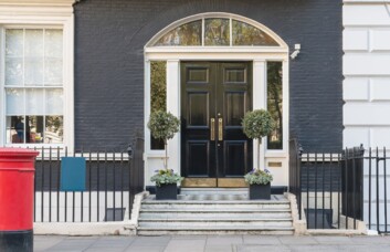 Building outside at Cavendish Square, Argyll, Marylebone