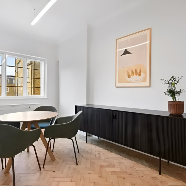 Dedicated breakout space for clients - Duke Street, Colliers in Marylebone