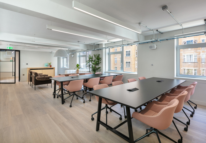 Dedicated workspace on Portland Place - Spacemade in Marylebone
