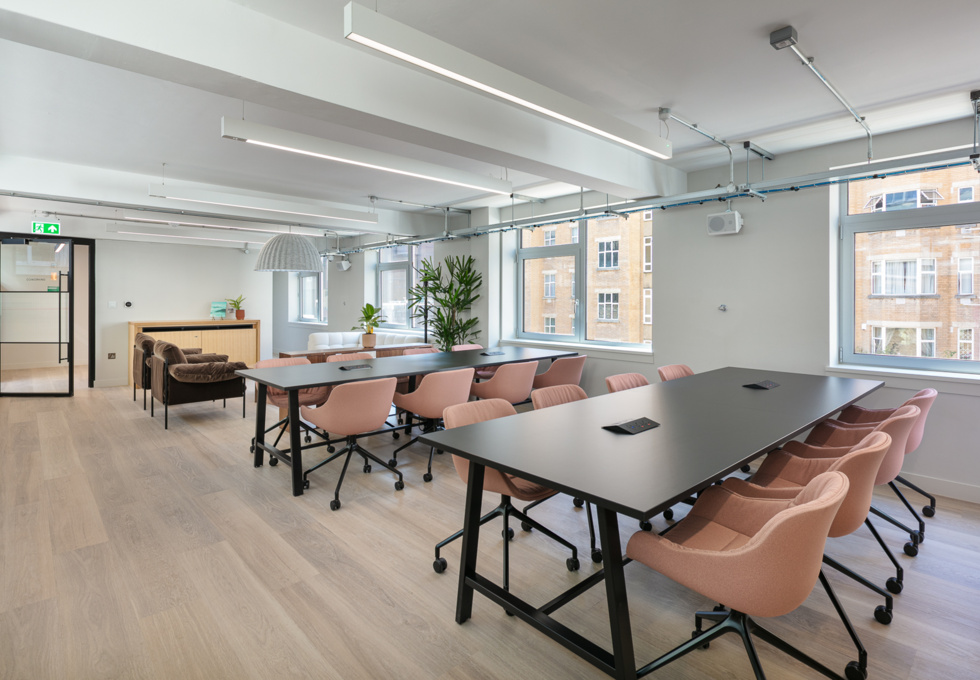 Dedicated workspace on Portland Place - Spacemade in Marylebone