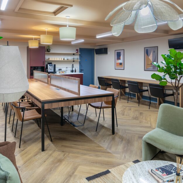Enjoy the communal space in Queen Anne Street, Spacemade in Marylebone