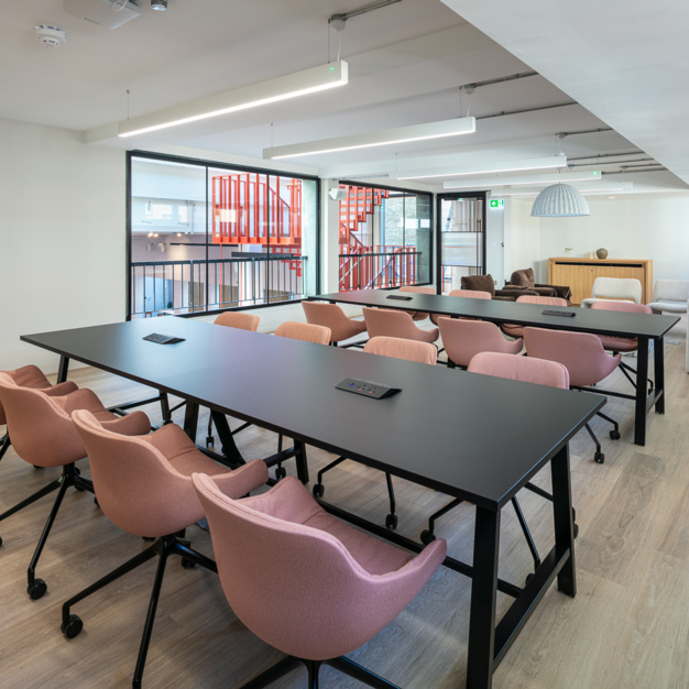 Your private workspace on Portland Place - Spacemade in Marylebone