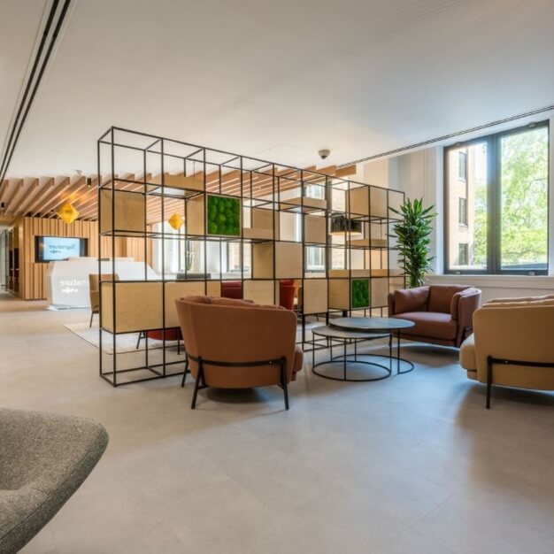 Breakout space for clients - Berkeley Square, Regus in Mayfair
