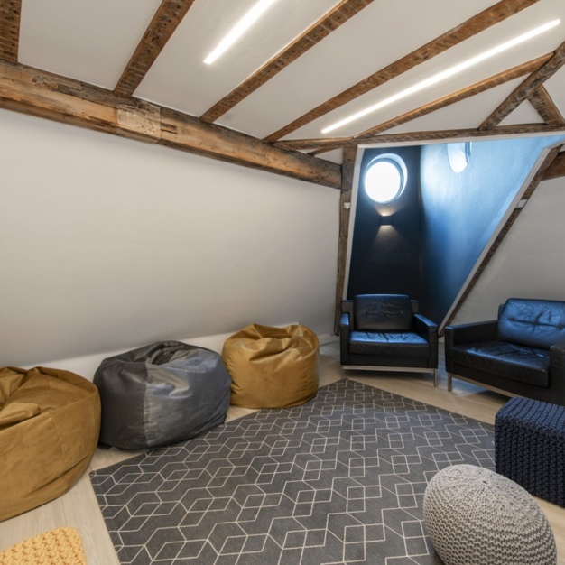 Breakout space in Duke Street, Canvas Offices (Mayfair)