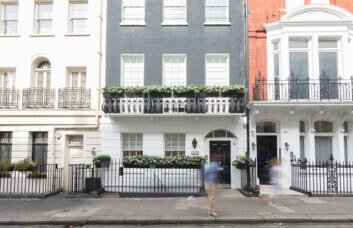 Building pictures of Queen Street, The Boutique Workplace Company at Mayfair