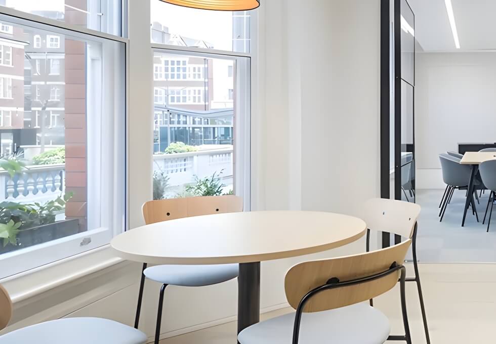 Dedicated meeting room at Duke Street, Knight Frank in Mayfair
