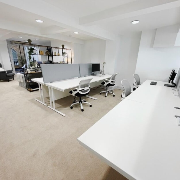 Enjoy the communal space in Stratton Street, Mayfair, Adderstone 1993 Ltd