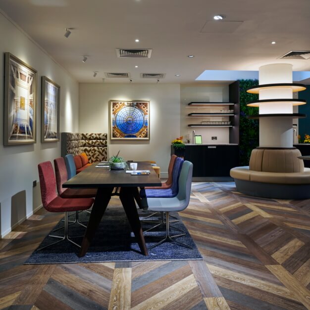 The breakout space in Berkeley Street, Beaumont Business Centres (Mayfair)