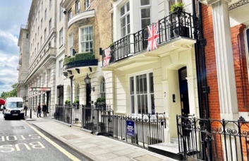 The building at Stratton Street, Adderstone 1993 Ltd, Mayfair