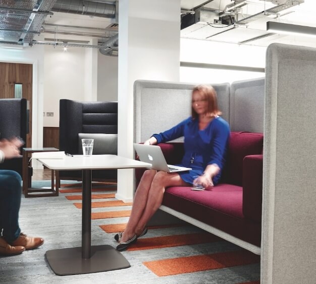 Breakout area in Harp Lane, Us&Co (Monument)
