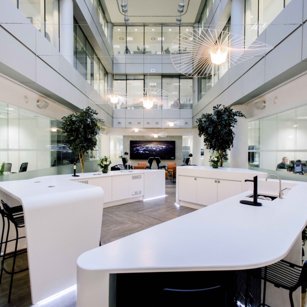 Breakout space in Gracechurch Street, Orega (Monument)