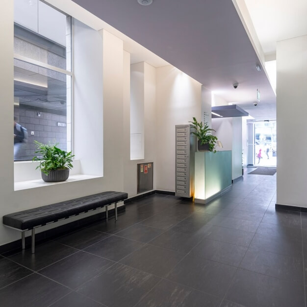 Lifts in Gracechurch Street, Base Offices, Monument
