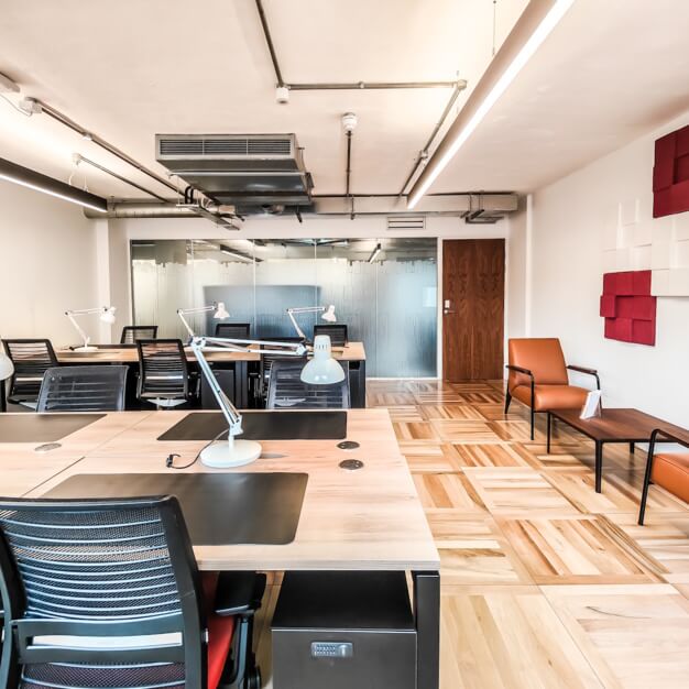 Private workspace in Harp Lane, Us&Co (Monument)