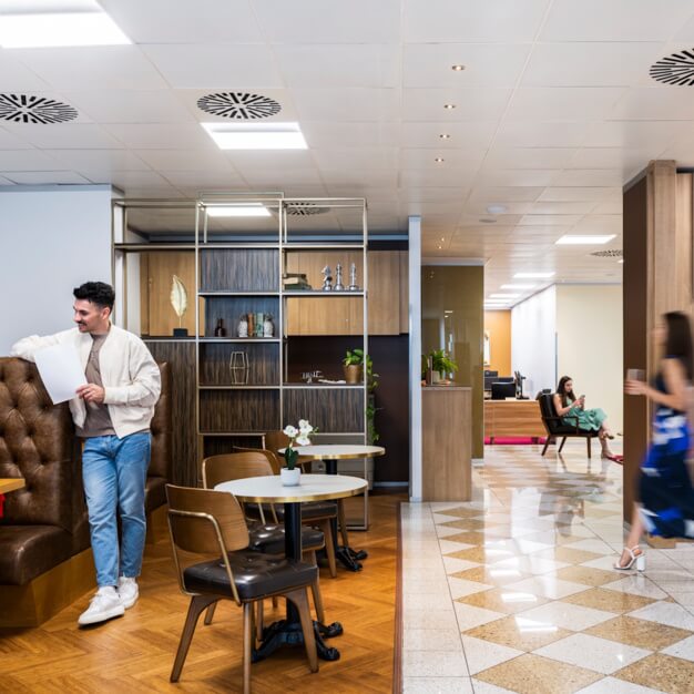 The breakout area - Leadenhall Street, Serv Corp (Monument)