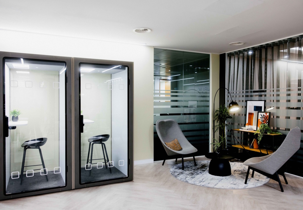 The phone booth at Gracechurch Street, Orega in Monument