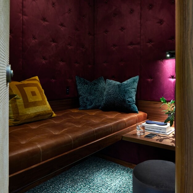 Breakout space for clients - Coleman Street, Beaumont Business Centres in Moorgate
