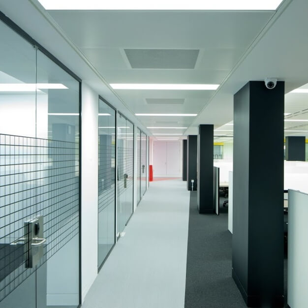 Enjoy the communal space in Finsbury Square, Co Work Space LLP in Moorgate