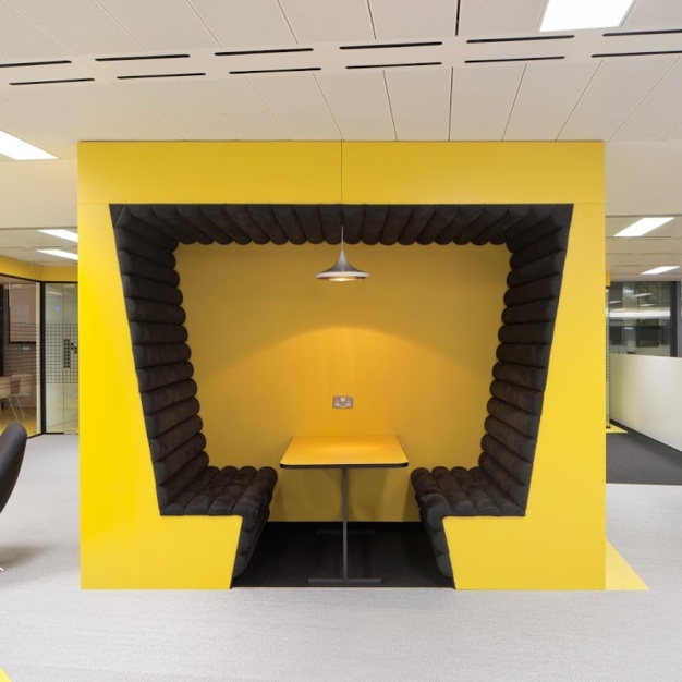 The Breakout area - Finsbury Square, Co Work Space LLP (Moorgate)