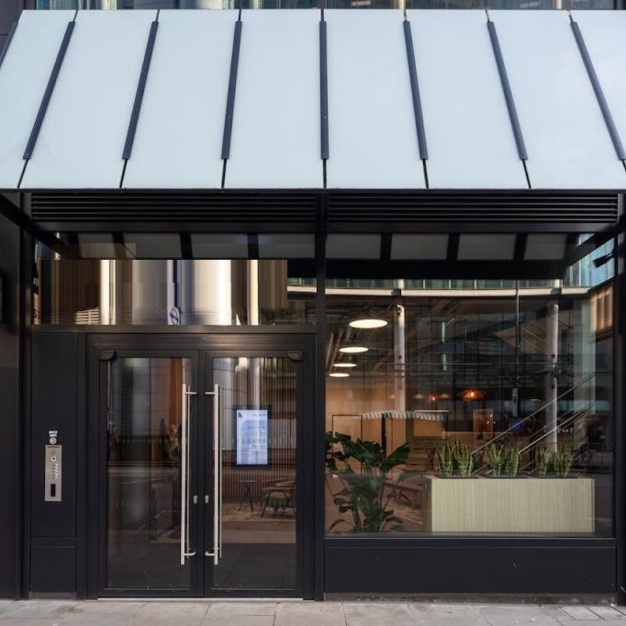 The building at Finsbury Pavement, RX, Moorgate