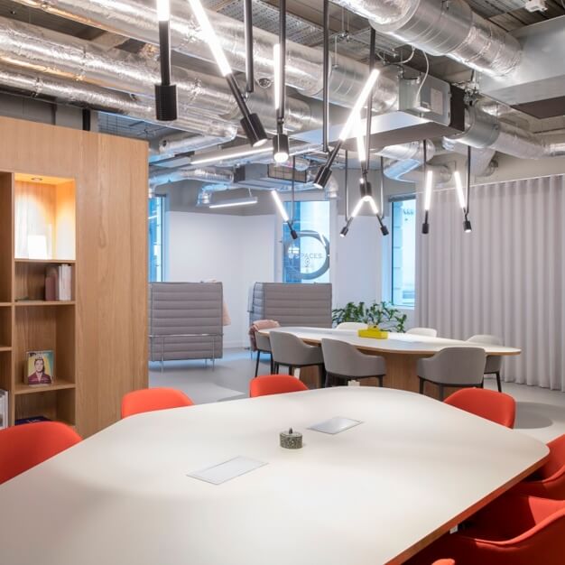 The communal space at Moorgate, Regus in Moorgate
