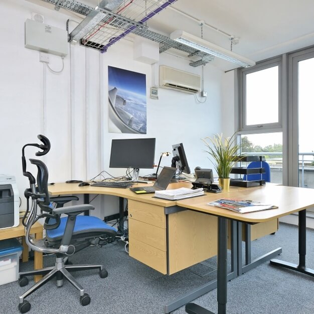 Unfurnished workspace: Mortlake High Street, Glenstone Property PLC, Mortlake