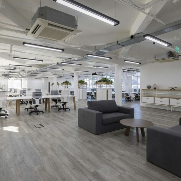 Dedicated breakout area at Old Street, London, Kontor in Old Street