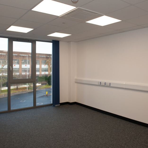 Unfurnished workspace - Great West Road, Access Storage, Osterley