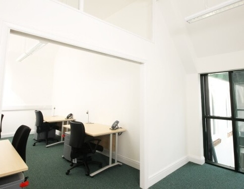 Private workspace, Manfred Road in Putney - Lenta
