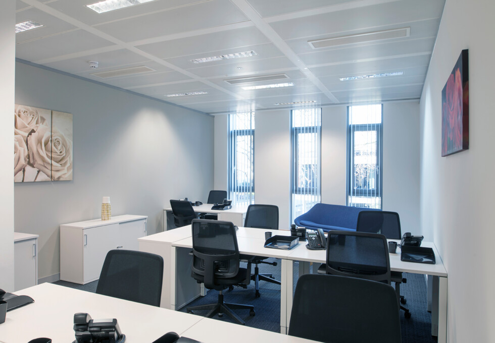 Private workspace on Kew Road, Regus in Richmond